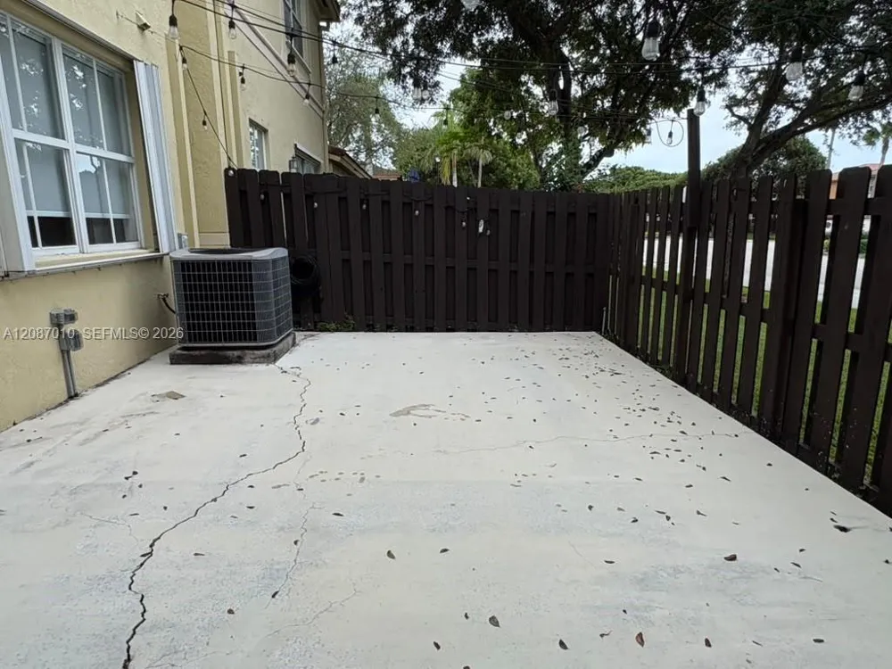 8671 NW 112th Ct Doral, FL 33178