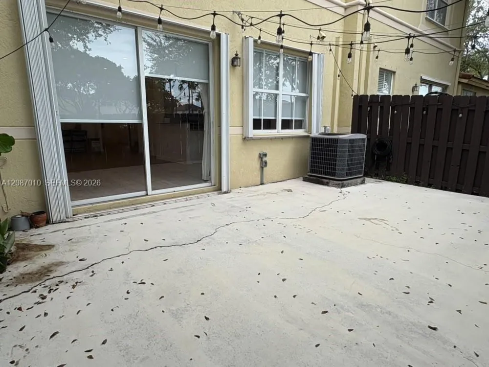 8671 NW 112th Ct Doral, FL 33178