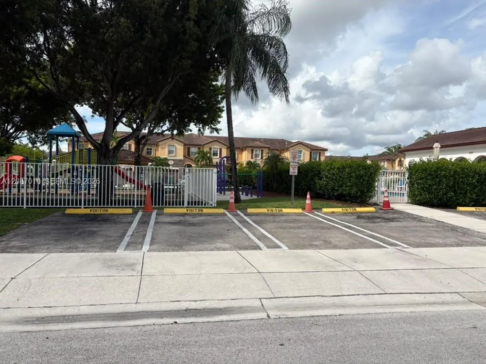 8671 NW 112th Ct Doral, FL 33178