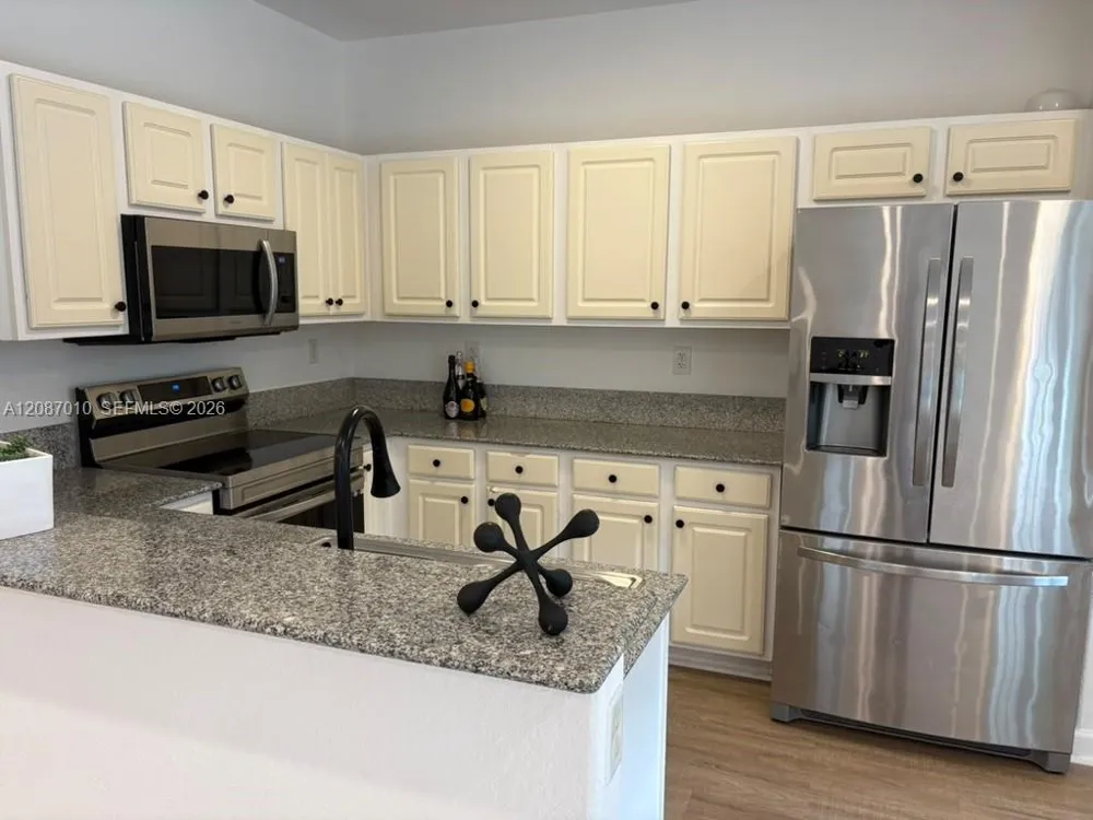 8671 NW 112th Ct Doral, FL 33178