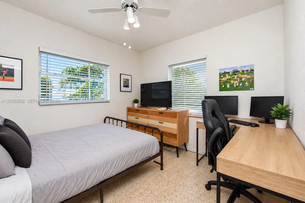 7330 SW 36th St Miami, FL 33155