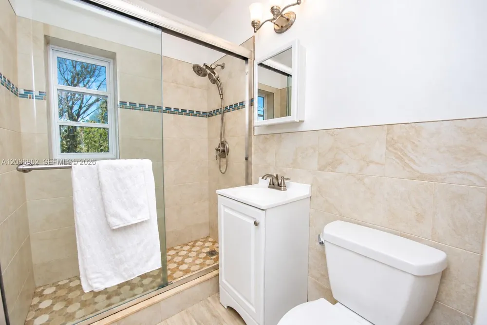 7330 SW 36th St Miami, FL 33155