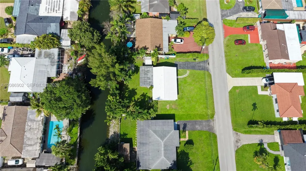7330 SW 36th St Miami, FL 33155