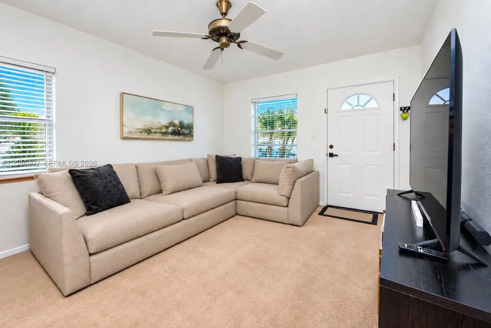 7330 SW 36th St Miami, FL 33155