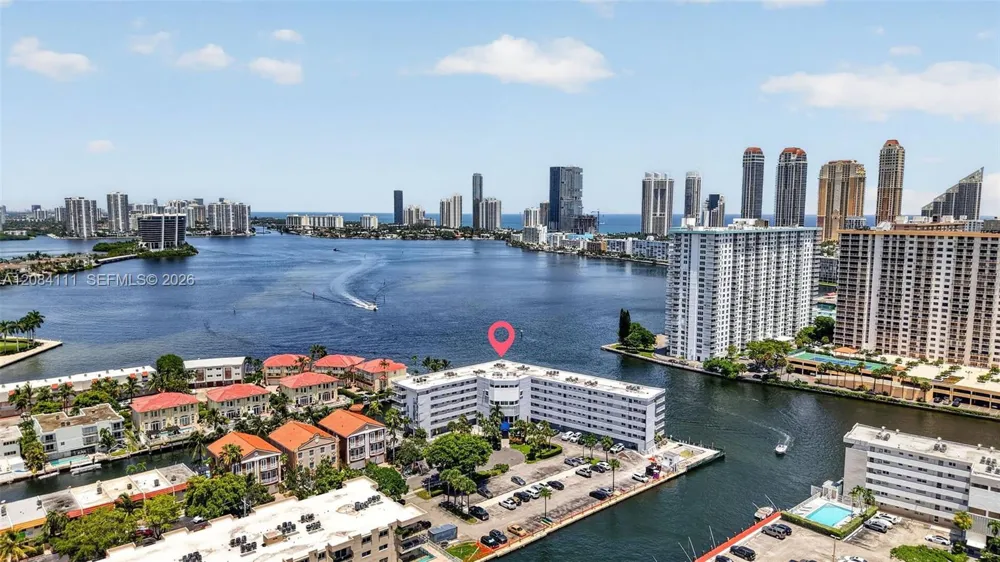 4000 NE 170th St #606 North Miami Beach, FL 33160