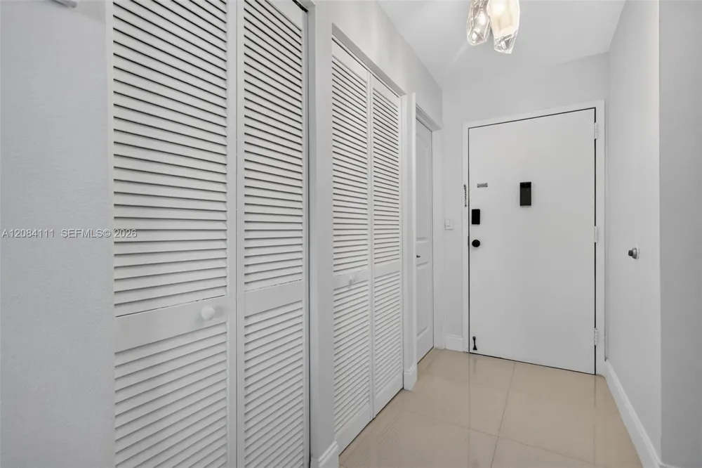 4000 NE 170th St #606 North Miami Beach, FL 33160