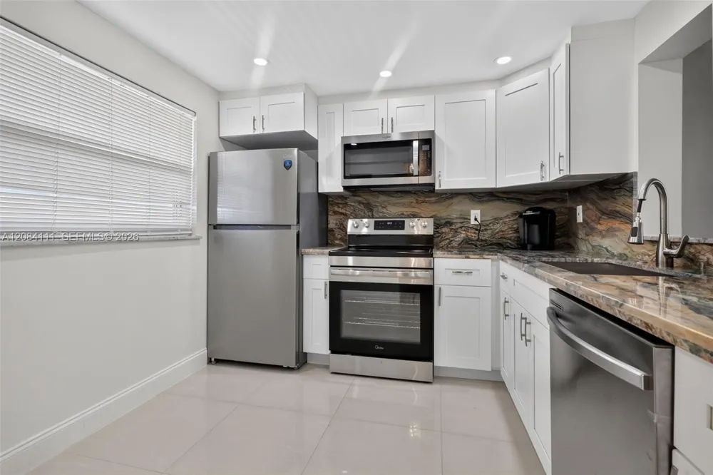 4000 NE 170th St #606 North Miami Beach, FL 33160
