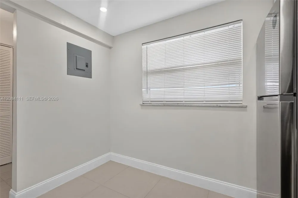 4000 NE 170th St #606 North Miami Beach, FL 33160