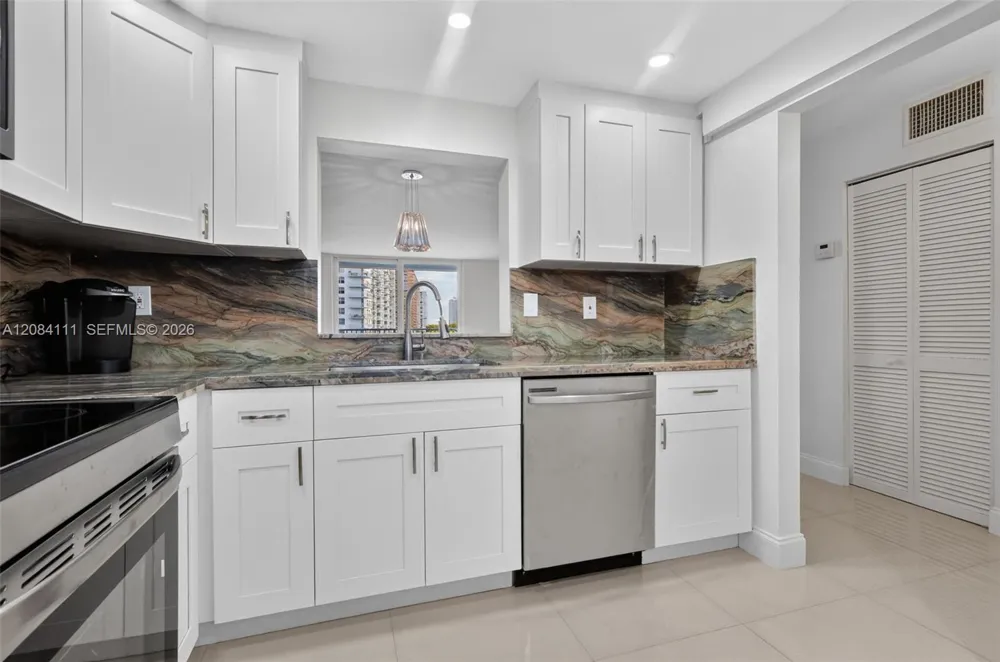 4000 NE 170th St #606 North Miami Beach, FL 33160