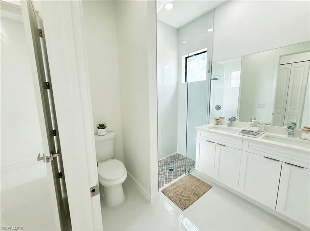 4332 NW 32nd Street Cape Coral, FL 33993