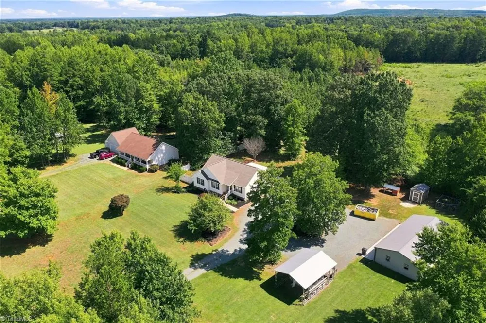 6770 Cottonwood Drive Snow Camp, NC 27349