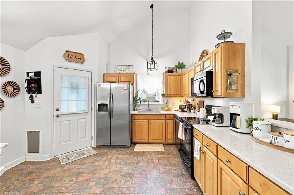 6770 Cottonwood Drive Snow Camp, NC 27349