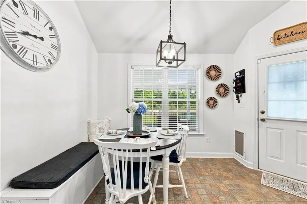 6770 Cottonwood Drive Snow Camp, NC 27349