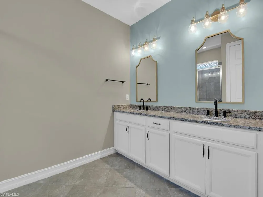 4211 Dutchess Park Road Fort Myers, FL 33916