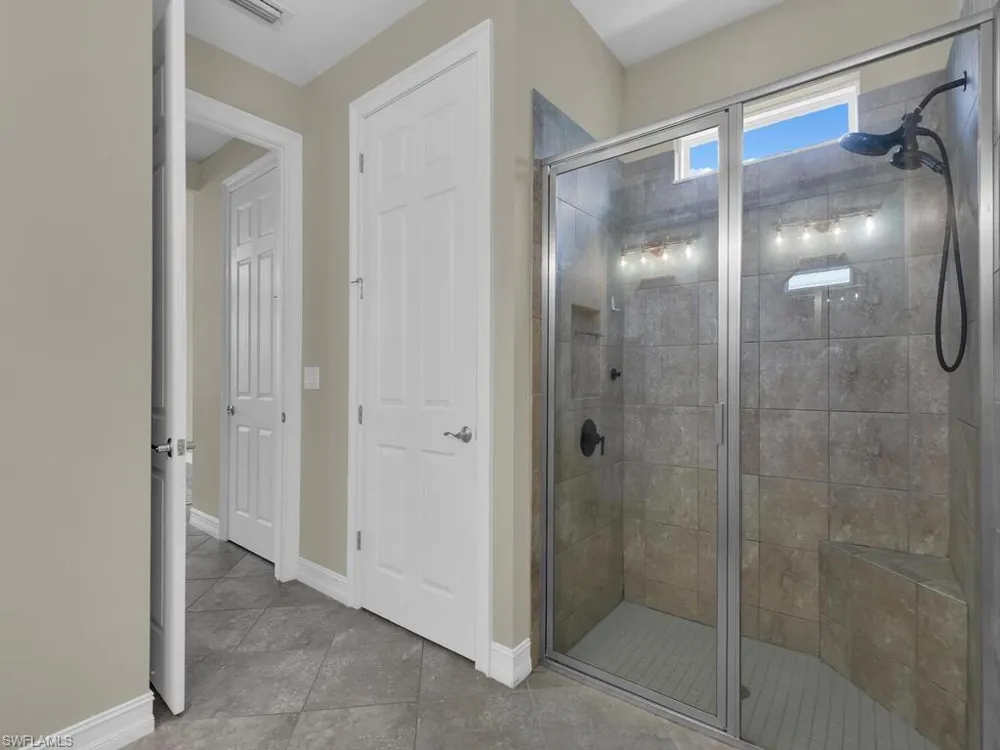 4211 Dutchess Park Road Fort Myers, FL 33916