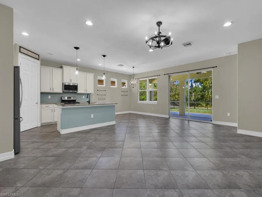 4211 Dutchess Park Road Fort Myers, FL 33916