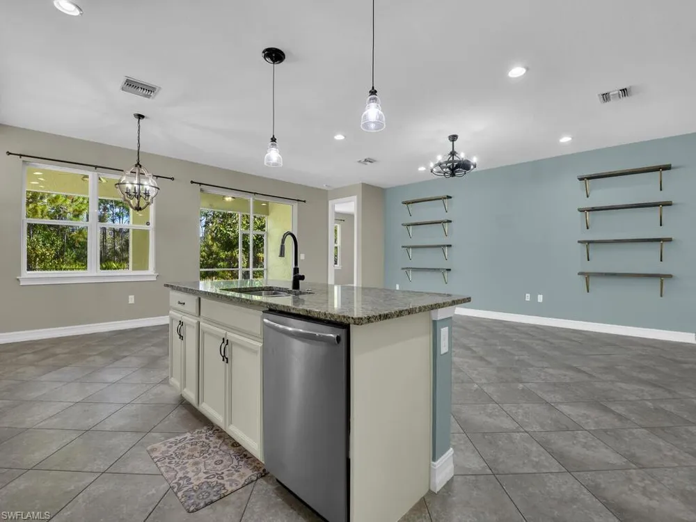 4211 Dutchess Park Road Fort Myers, FL 33916