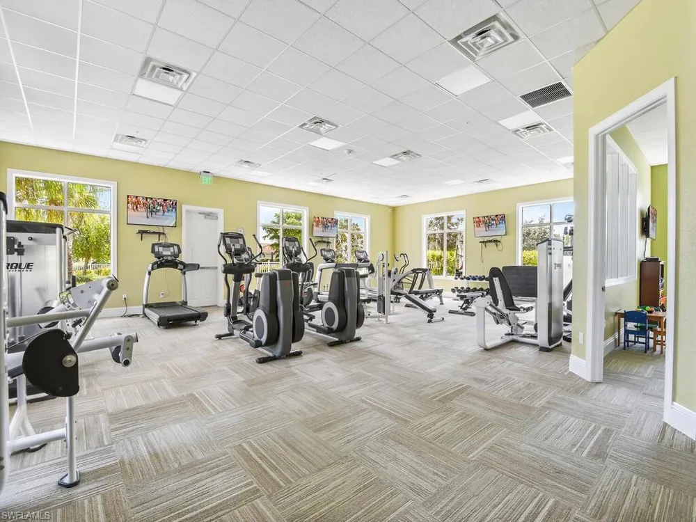 4211 Dutchess Park Road Fort Myers, FL 33916