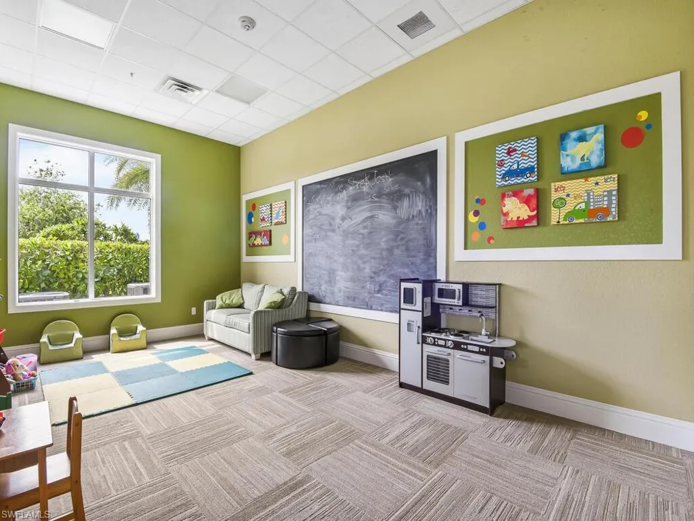 4211 Dutchess Park Road Fort Myers, FL 33916
