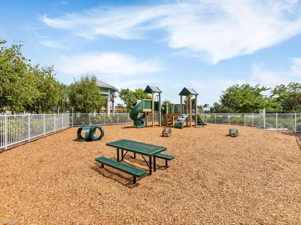 4211 Dutchess Park Road Fort Myers, FL 33916