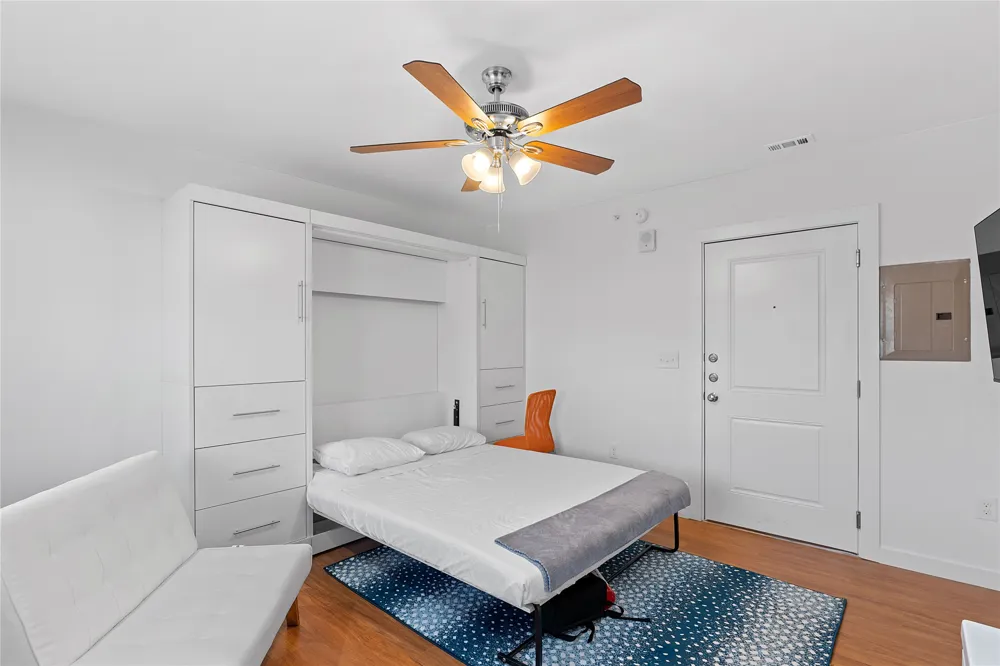 306 E 30 STREET #202 Austin, TX 78705