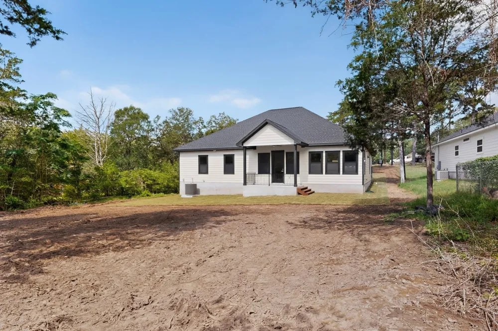 137 N Pohakea Drive Bastrop, TX 78602