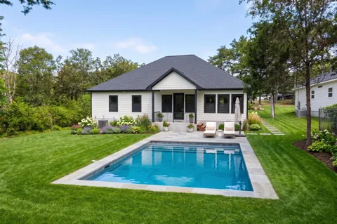 137 N Pohakea Drive