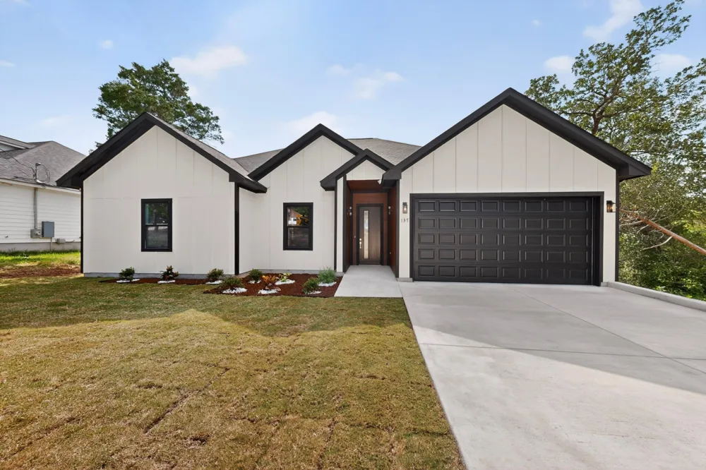 137 N Pohakea Drive Bastrop, TX 78602