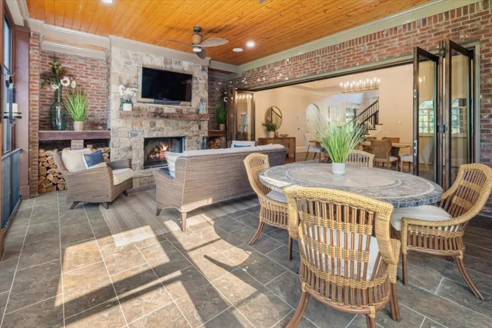 1310 Cashiers Way Roswell, GA 30075
