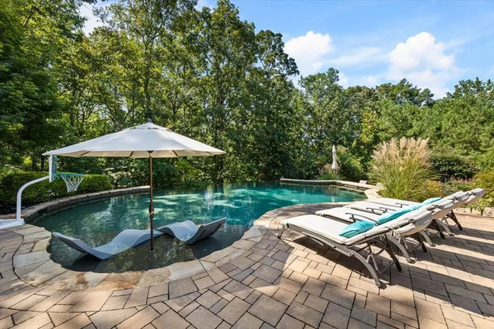 1310 Cashiers Way Roswell, GA 30075