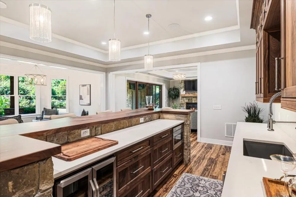 1310 Cashiers Way Roswell, GA 30075