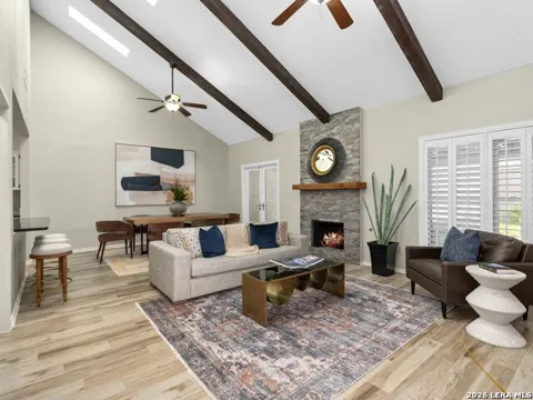146 Lorenz Rd