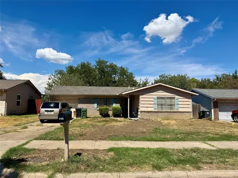 423 E Lavender Lane