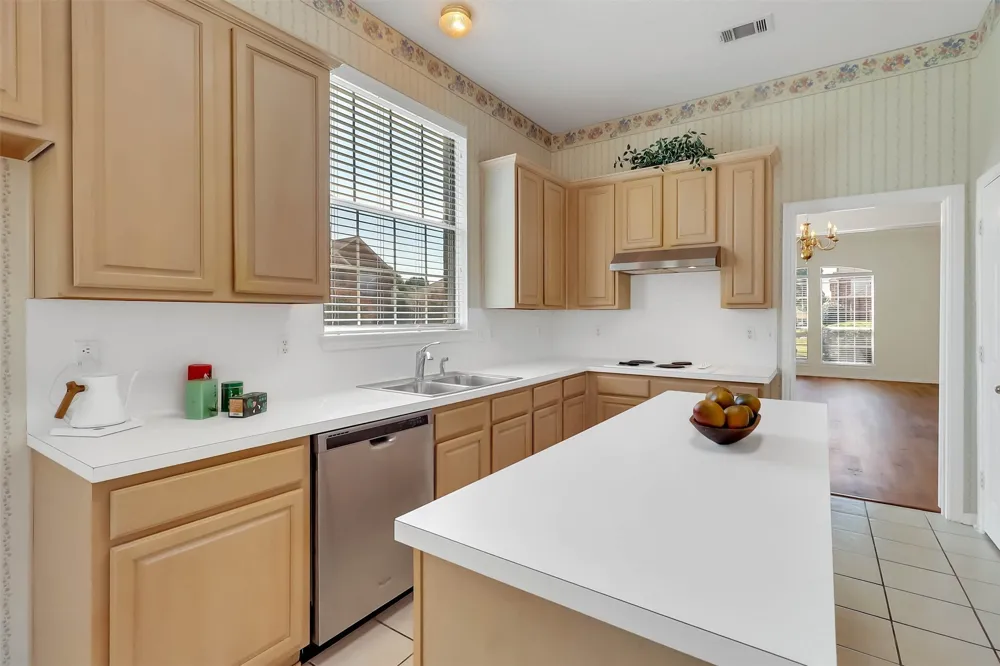 4101 CANDLEWYCK DRIVE Plano, TX 75024