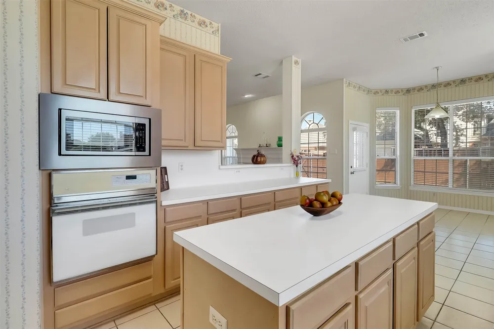 4101 CANDLEWYCK DRIVE Plano, TX 75024