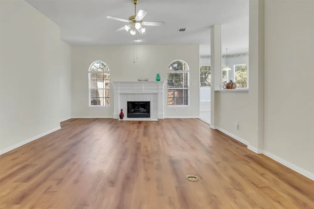 4101 CANDLEWYCK DRIVE Plano, TX 75024