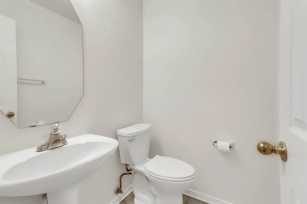 4101 CANDLEWYCK DRIVE Plano, TX 75024