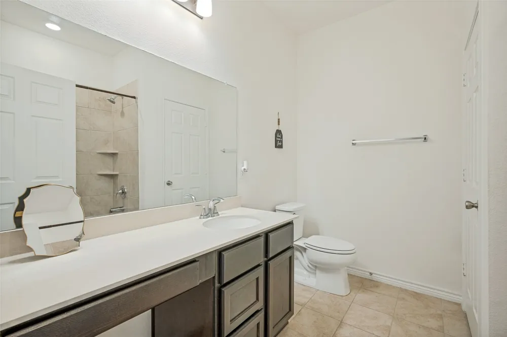 953 Adair Drive Aubrey, TX 76227
