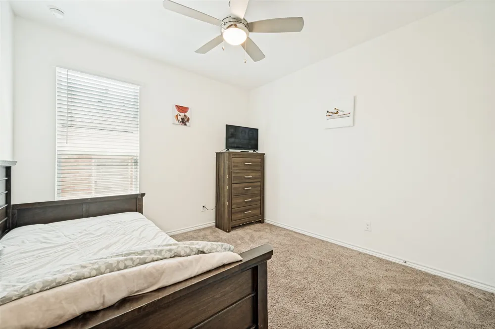 953 Adair Drive Aubrey, TX 76227