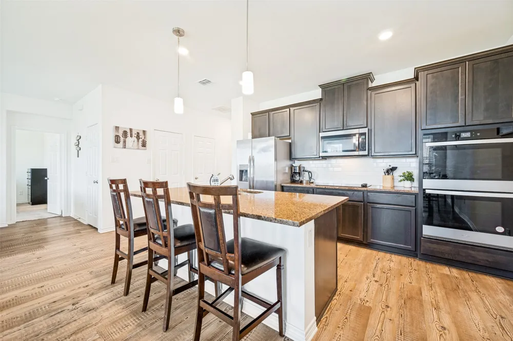 953 Adair Drive Aubrey, TX 76227