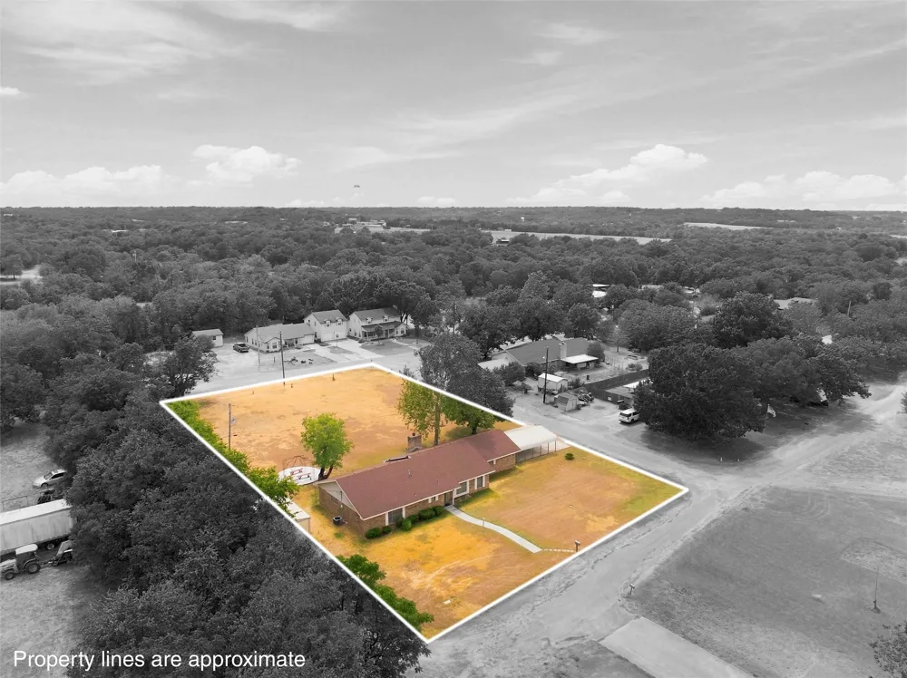 101 W Avenue G Valley Mills, TX 76689