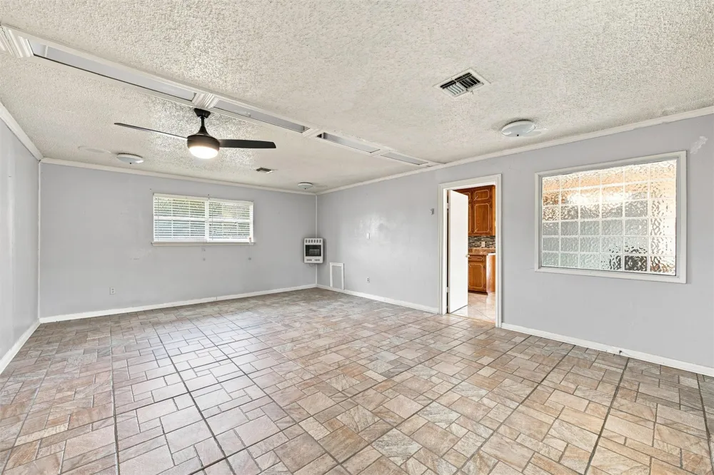 101 W Avenue G Valley Mills, TX 76689
