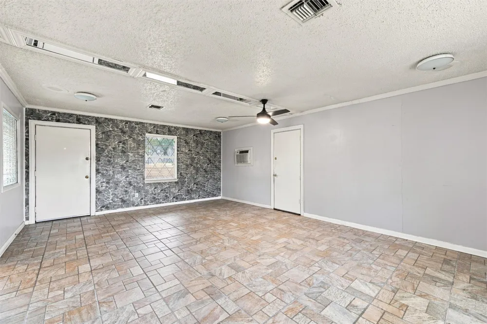 101 W Avenue G Valley Mills, TX 76689