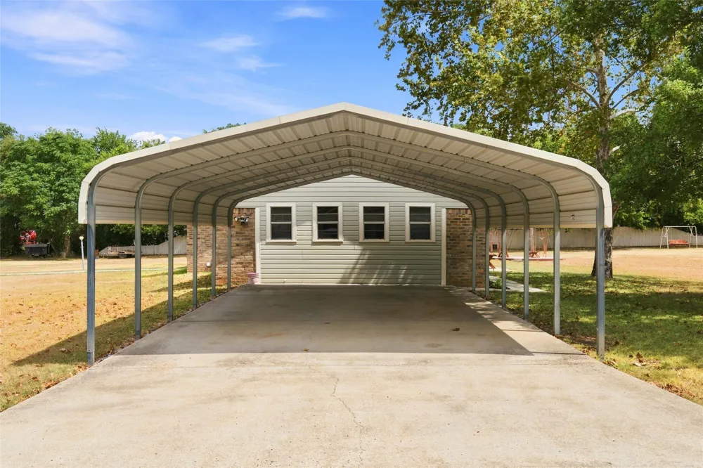 101 W Avenue G Valley Mills, TX 76689