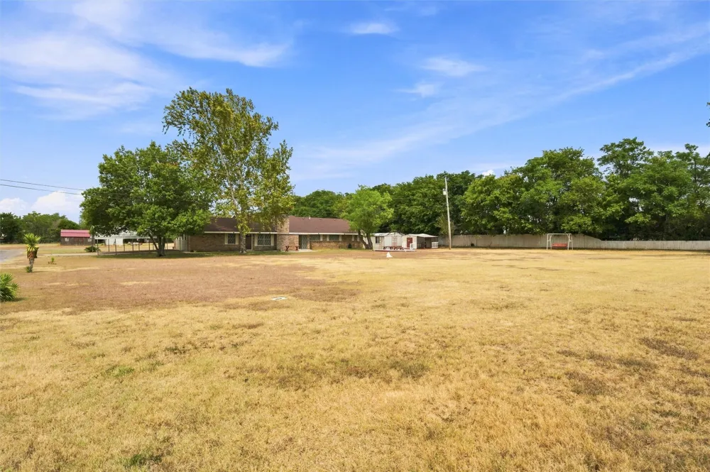 101 W Avenue G Valley Mills, TX 76689