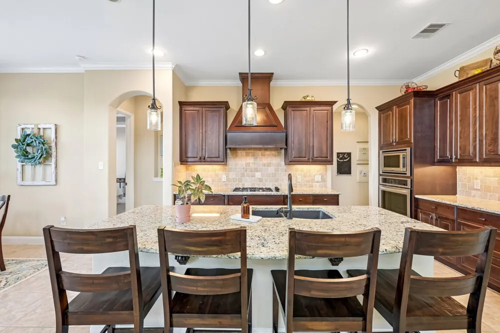1516 Richland Hollow Lane Friendswood, TX 77546