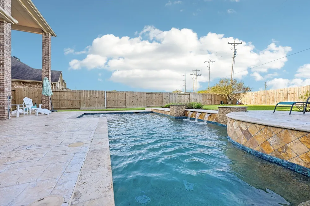 1516 Richland Hollow Lane Friendswood, TX 77546