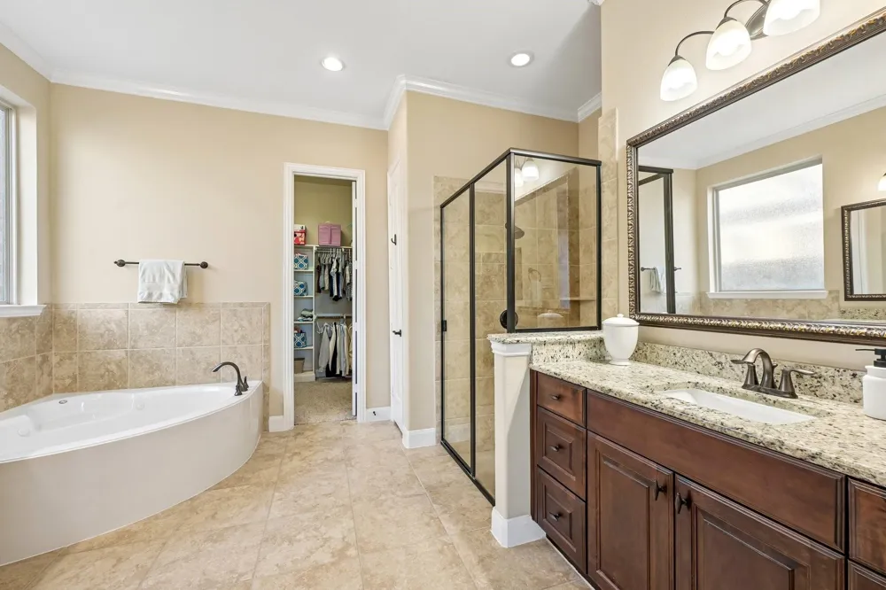 1516 Richland Hollow Lane Friendswood, TX 77546
