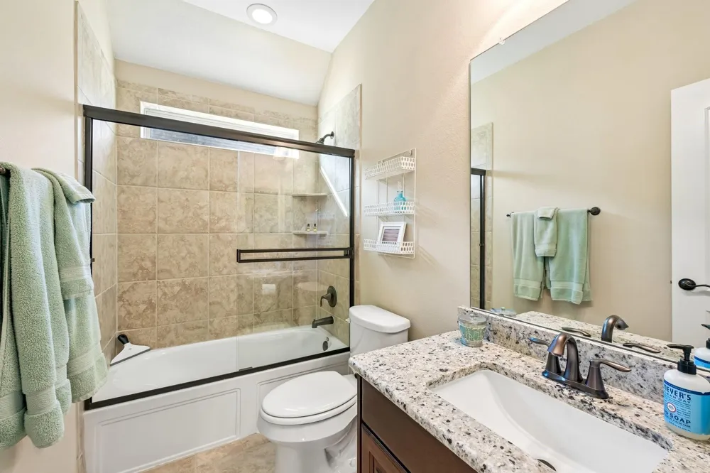 1516 Richland Hollow Lane Friendswood, TX 77546
