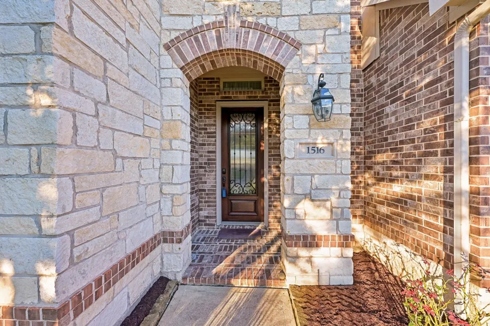 1516 Richland Hollow Lane Friendswood, TX 77546